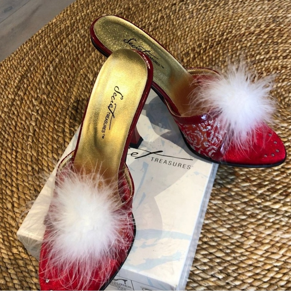 NWT Never Worn Red and White Slipper Heels Feather detail Size 7